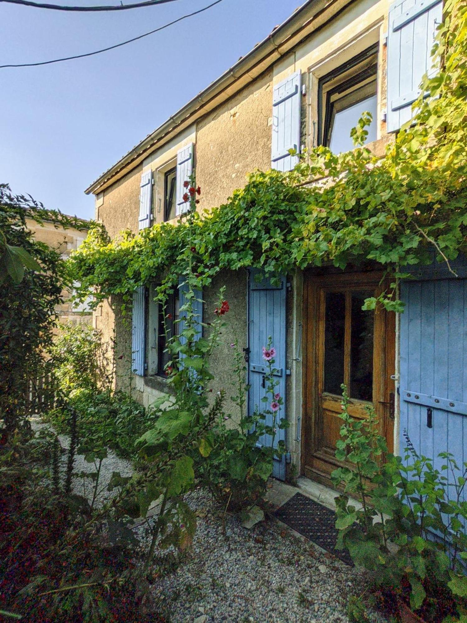 Les Volets Bleus Villa Arcais Exterior photo